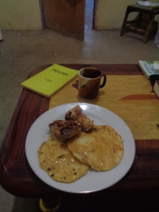 maize meal pancakes and chicken